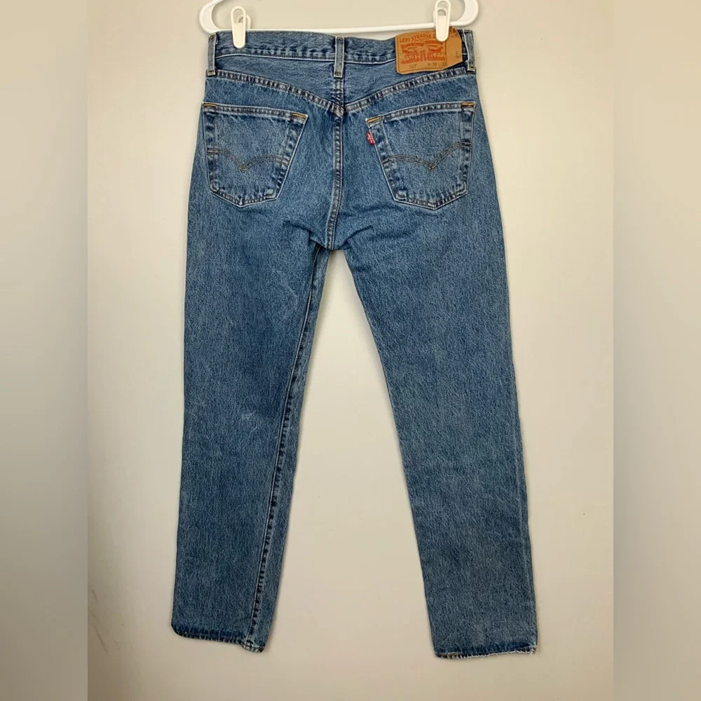 Levis 501 Jeans Men 30x32 (32x30) Blue Denim Button Fly Straight Leg Classic Fit